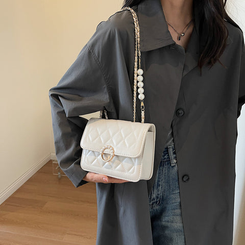 The Pearl Chain Purse